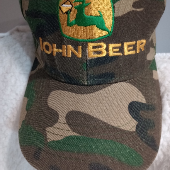 John beer hat, John deer spinoff - Picture 1 of 3